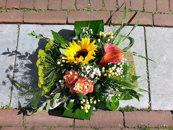 Bloemstuk 1 - Stuk met zonnebloem - € 27,50